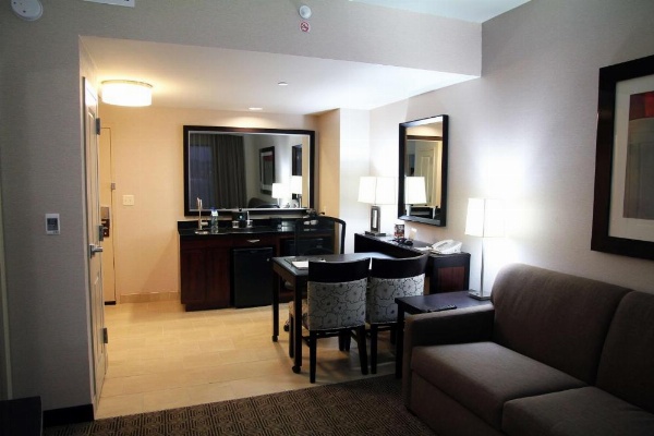 Embassy Suites By Hilton Ontario Airport image 26